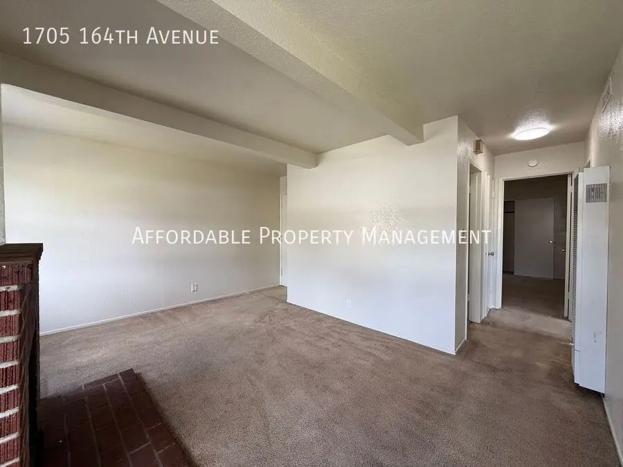 1705 164th Ave photo 4