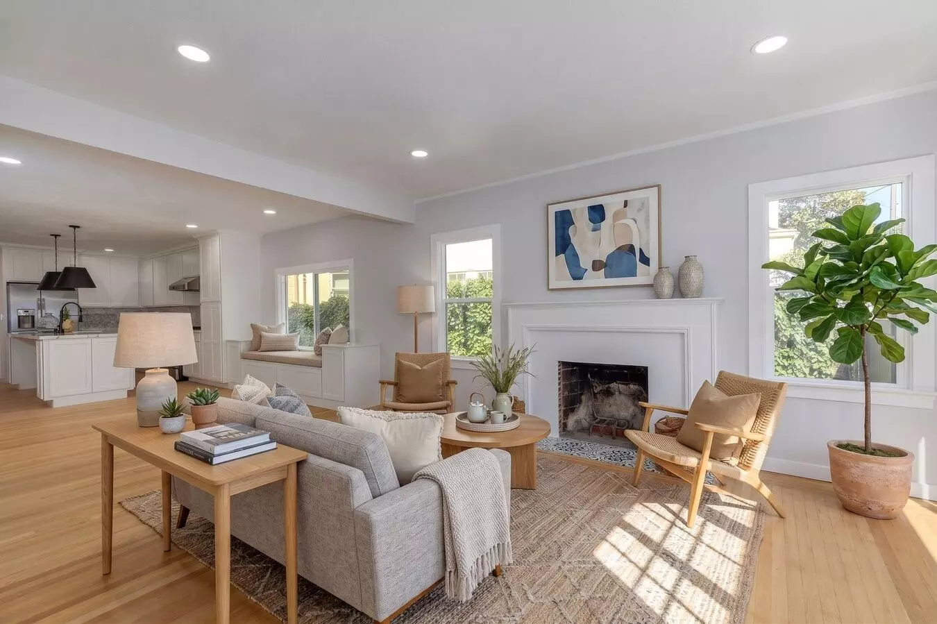 330 Broadmoor photo 3