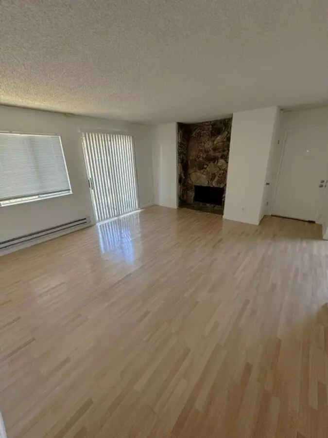 Beautiful 2-bedroom Apartment In Desirable San Leandro Gated Community, Close To Bart