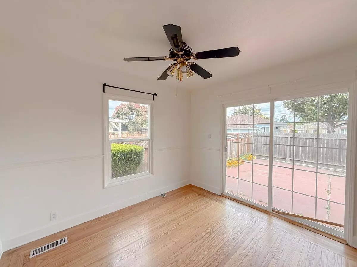 Corner Lot 3 Bedroom 1 Bath Single Family Home In San Leandro photo 5
