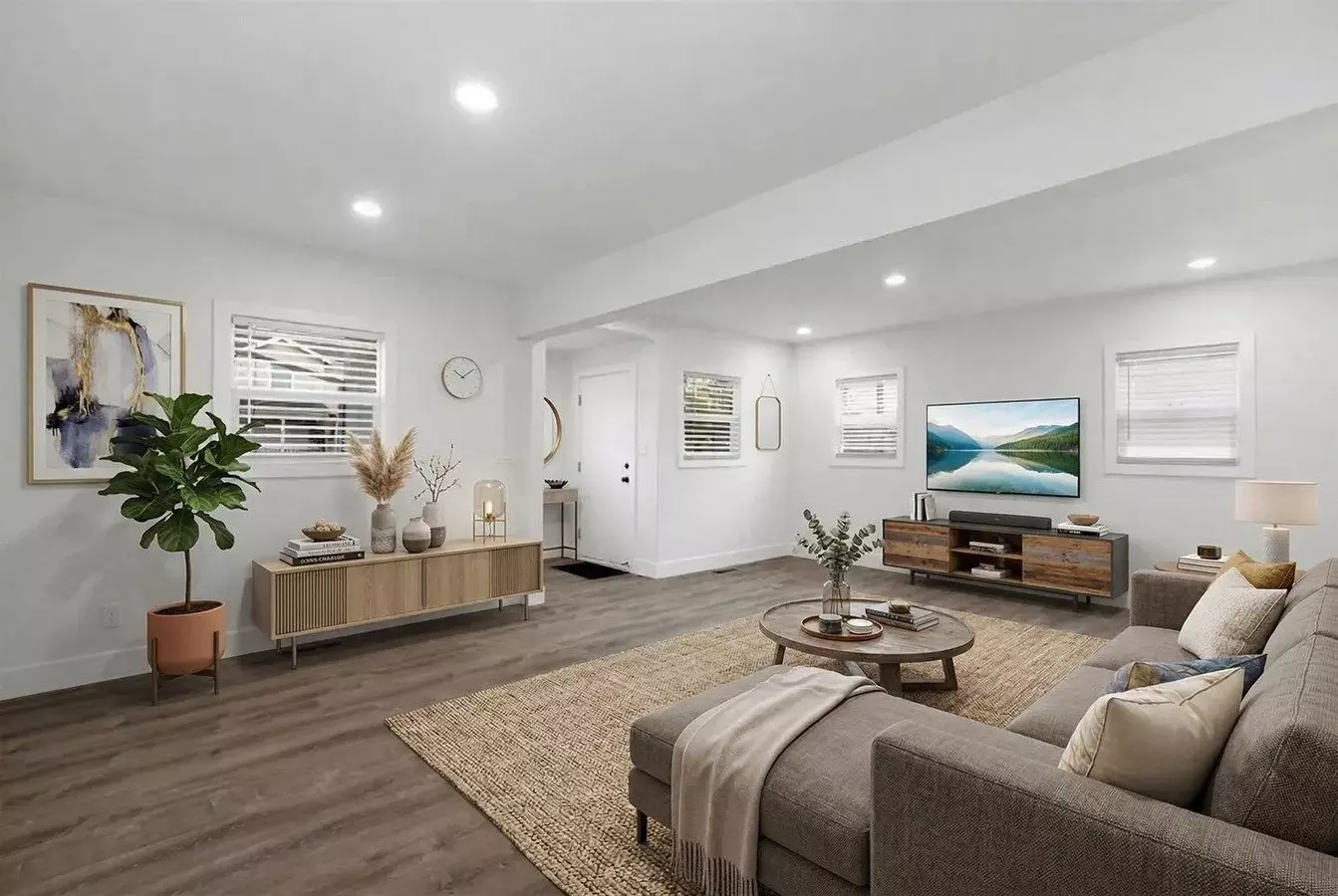Freshly Renovated San Leandro Home Featuring A Dedicated Studio photo 2