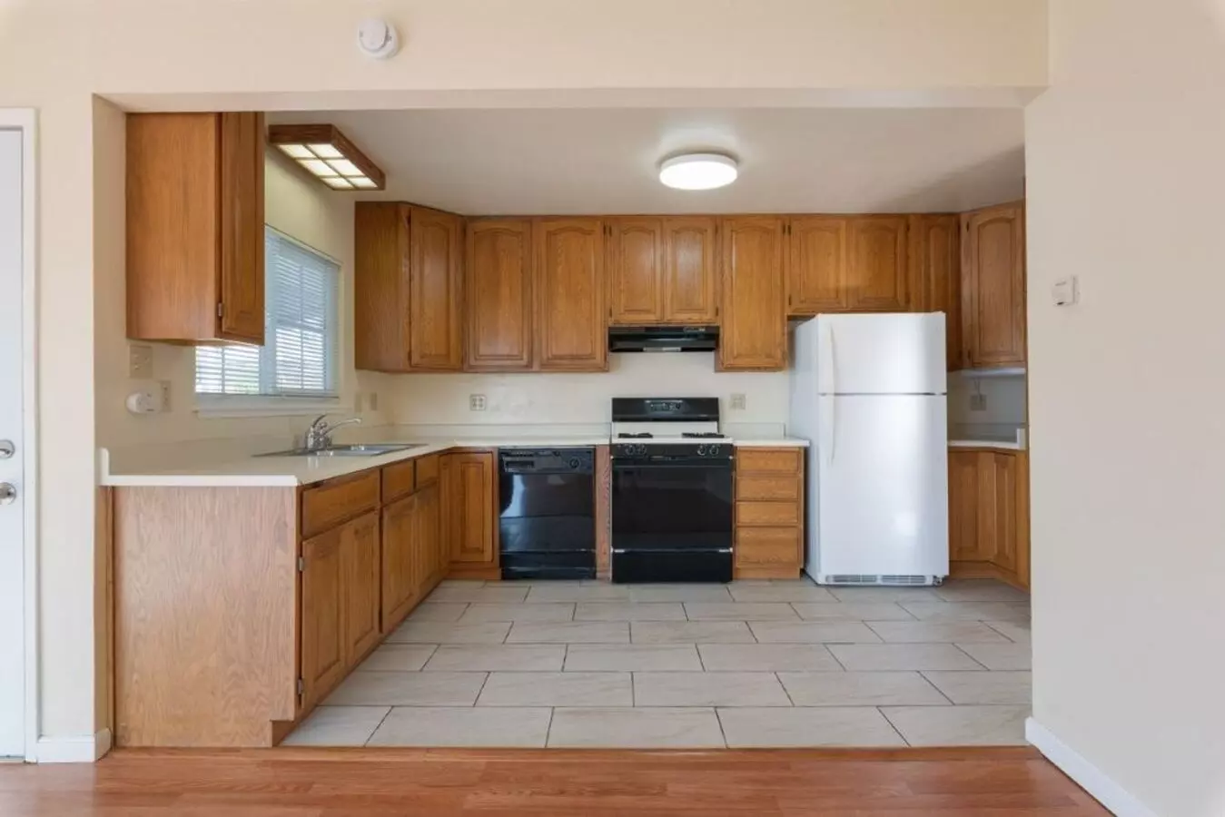 16526 Los Banos Street, San Leandro, CA 94578 photo 4