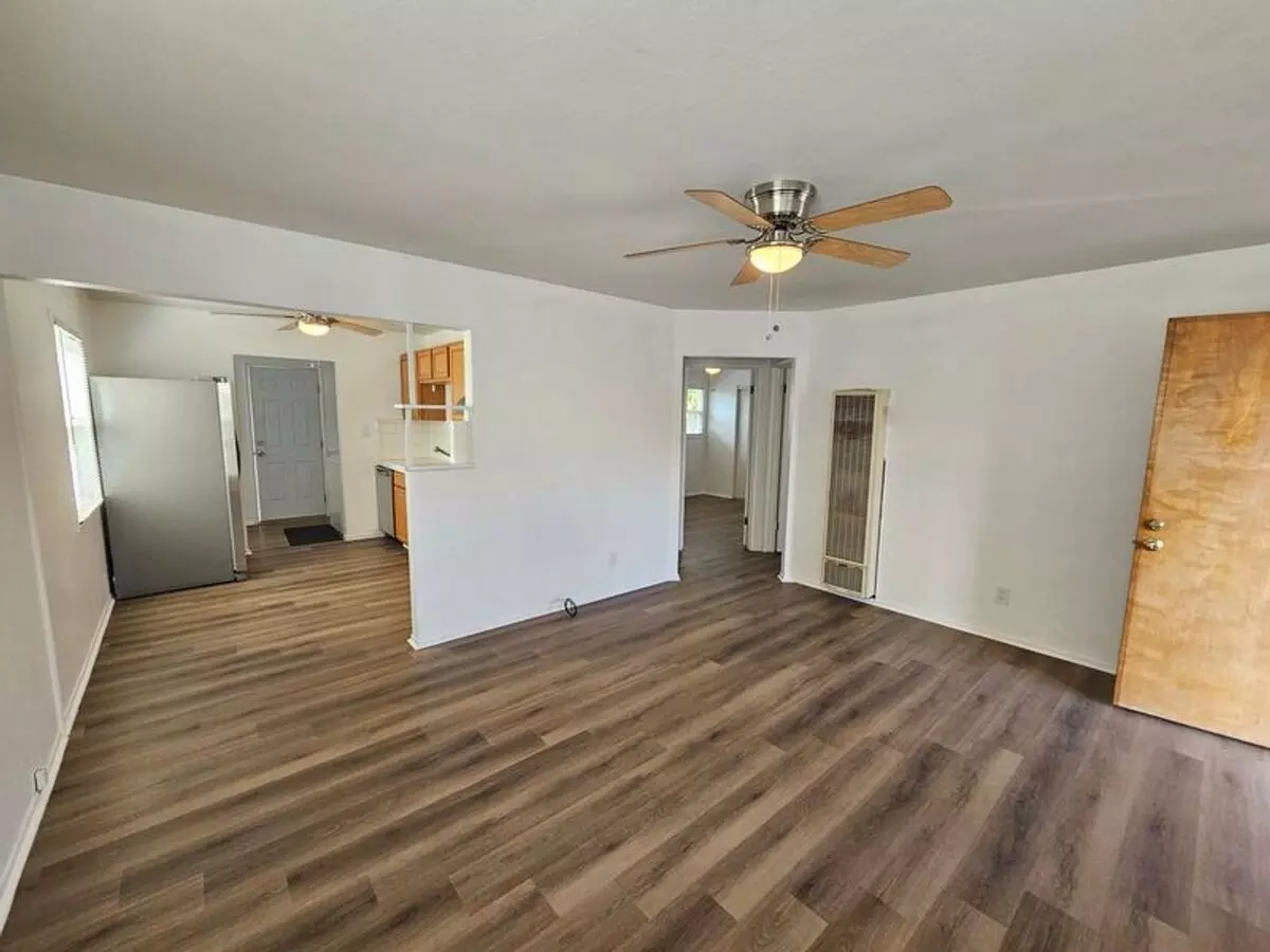Retirement Community: Renovated Residence Hidden Gem 2 Bed/1 Bath - San Leandro photo 5