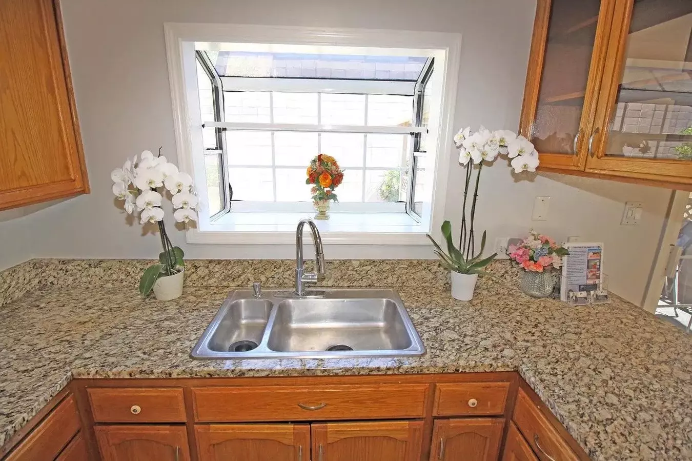 Updated Three Bedroom Gem With Gorgeous Hardwood Floors photo 3