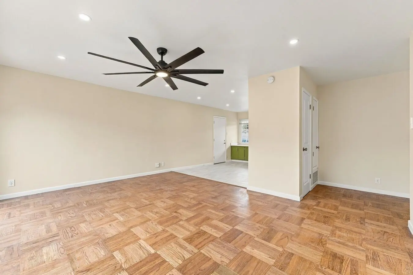 Freshly Remodeled 3-bedroom San Lorenzo Corner Lot Home W/ Solar photo 5