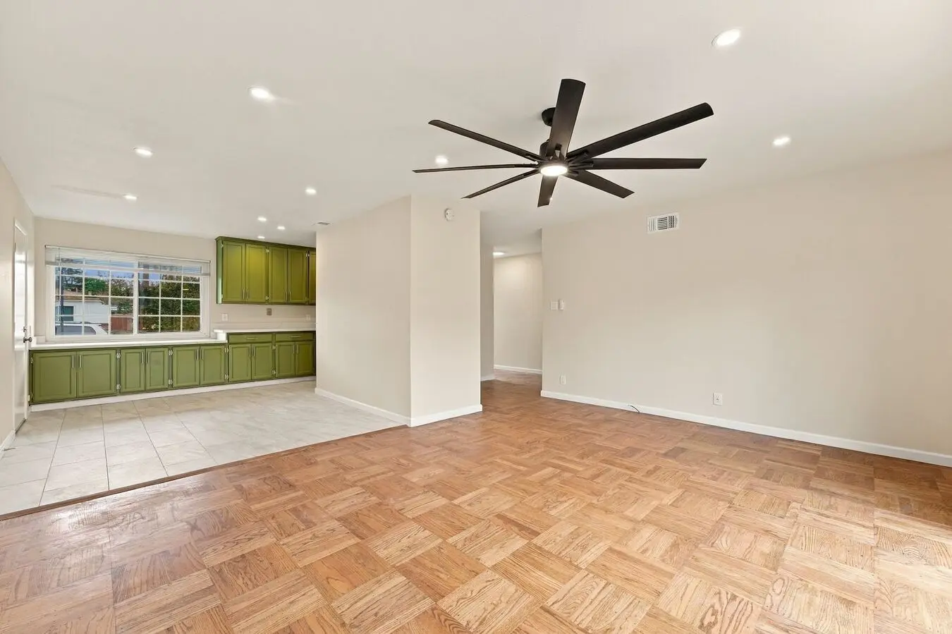 Freshly Remodeled 3-bedroom San Lorenzo Corner Lot Home W/ Solar photo 4