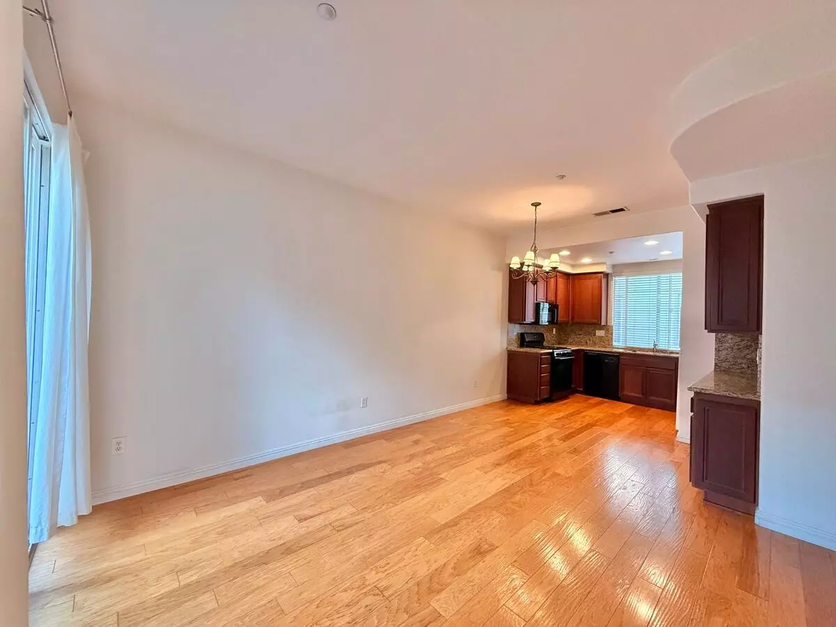805 Almond Rd San Marcos, CA 92078 photo 4