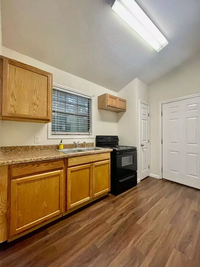 2090 Dara Ln San Marcos, TX 78666 photo 3