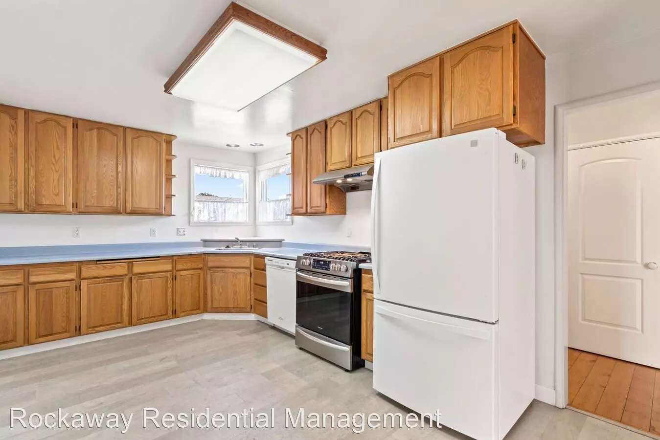 108 Prague Street, San Mateo, CA 94401 photo 3