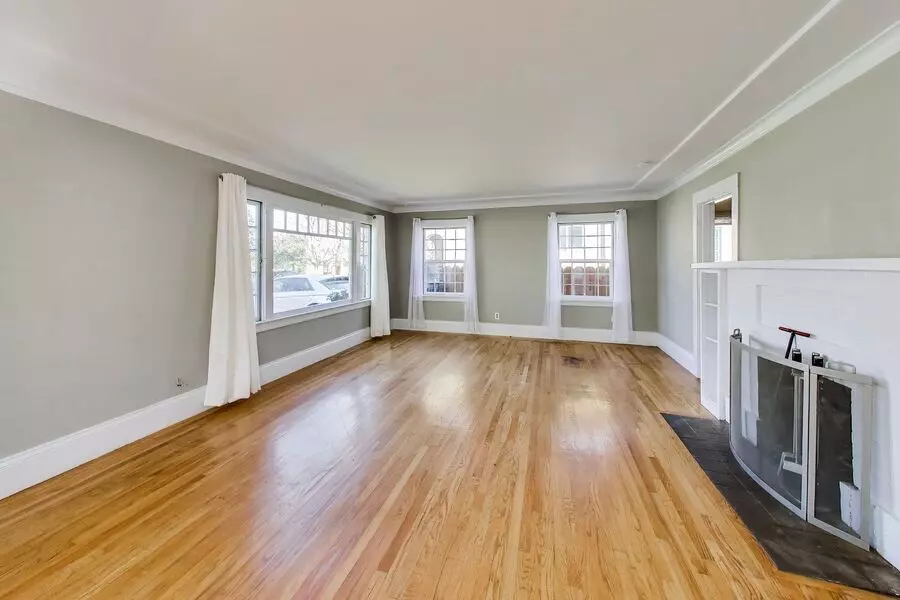 150 16th Ave photo 4