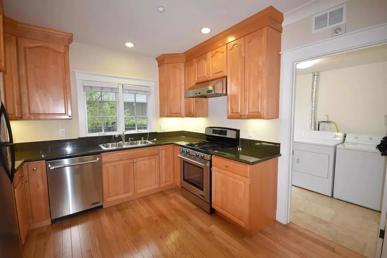 1705 Palm Avenue, San Mateo, CA 94402 photo 4