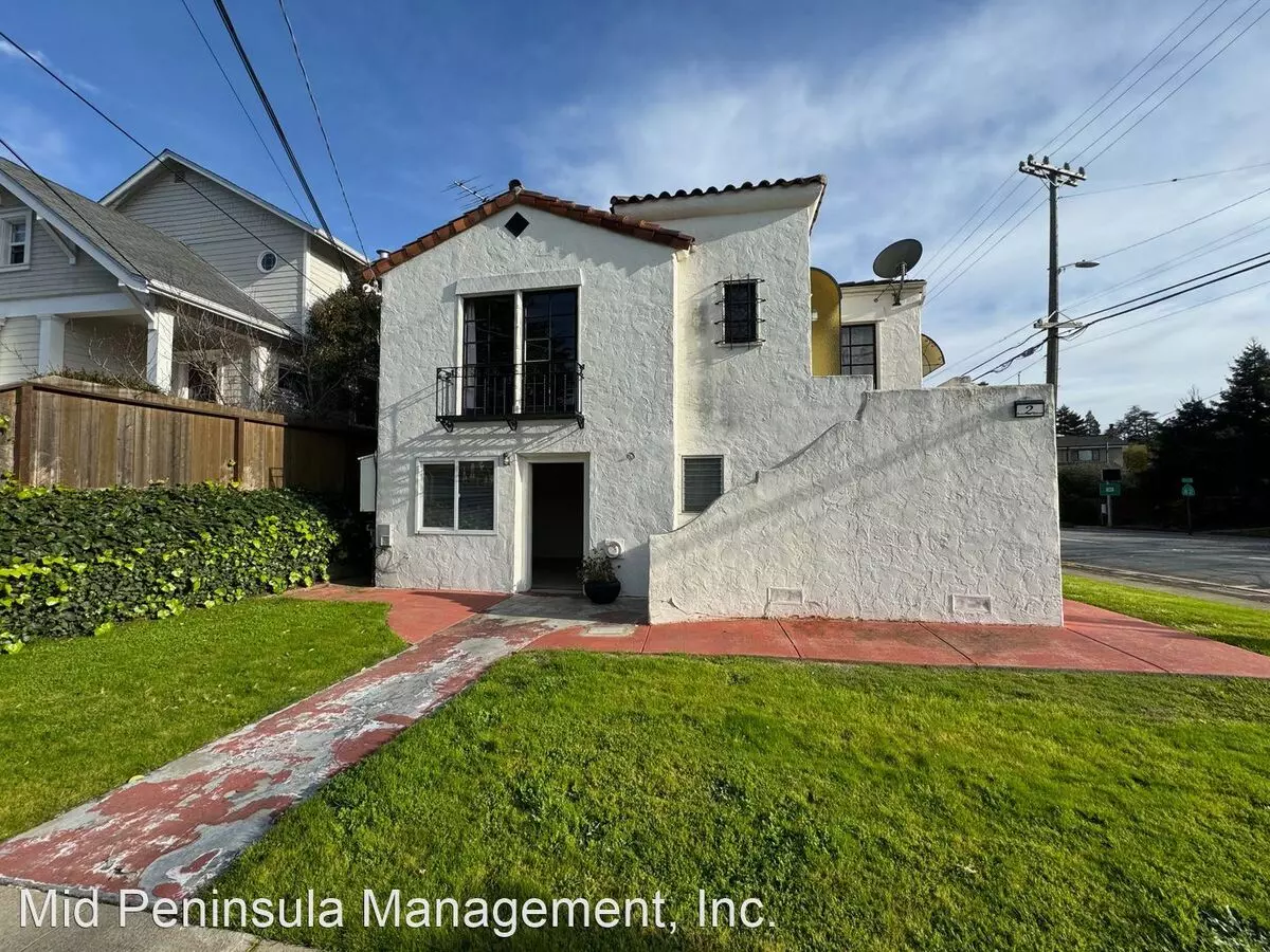 2 E. Bellevue Avenue photo 2