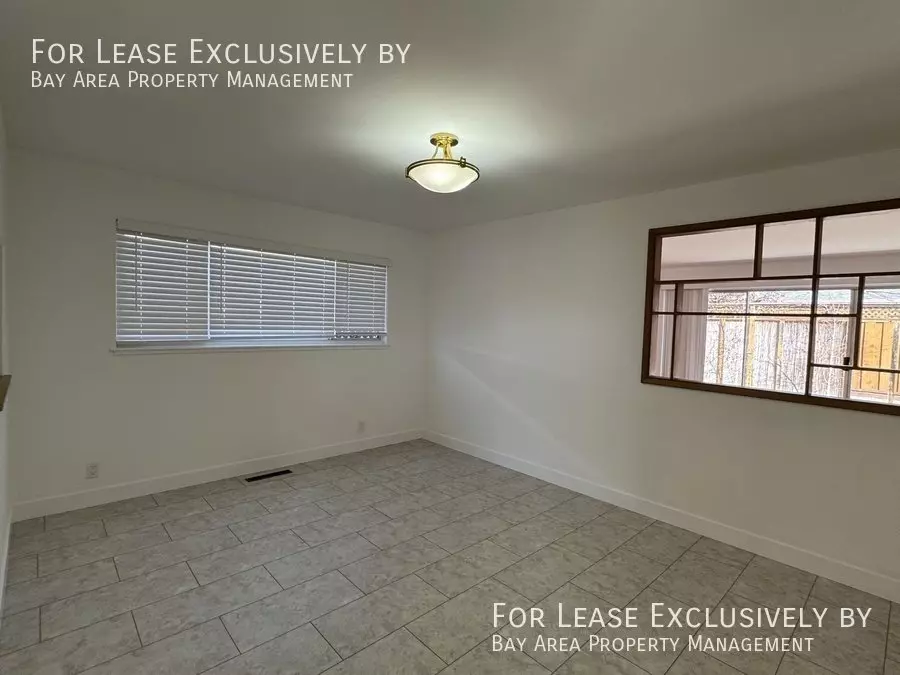 2247 Salisbury Way, San Mateo, CA 94403 photo 3