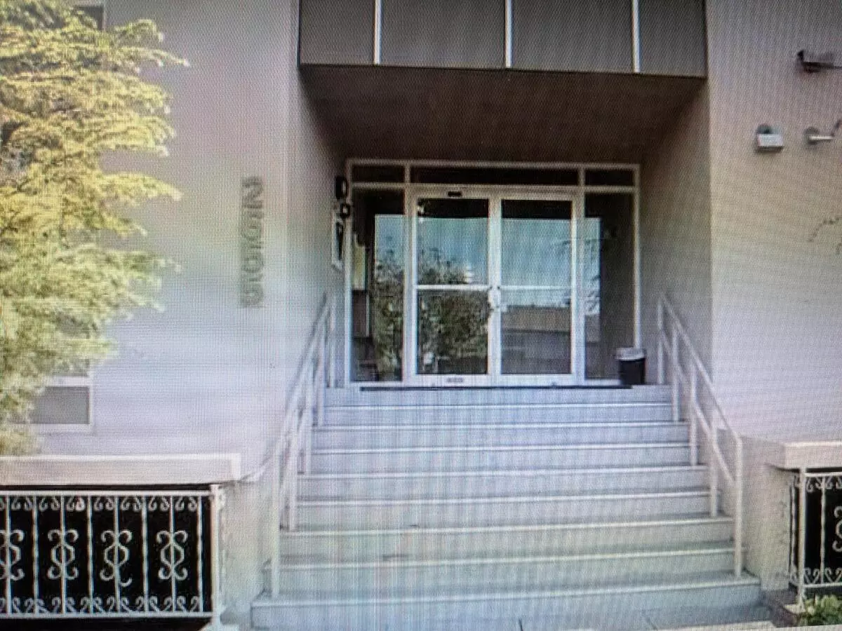 2655 Edison Street, San Mateo, CA 94403 photo 2