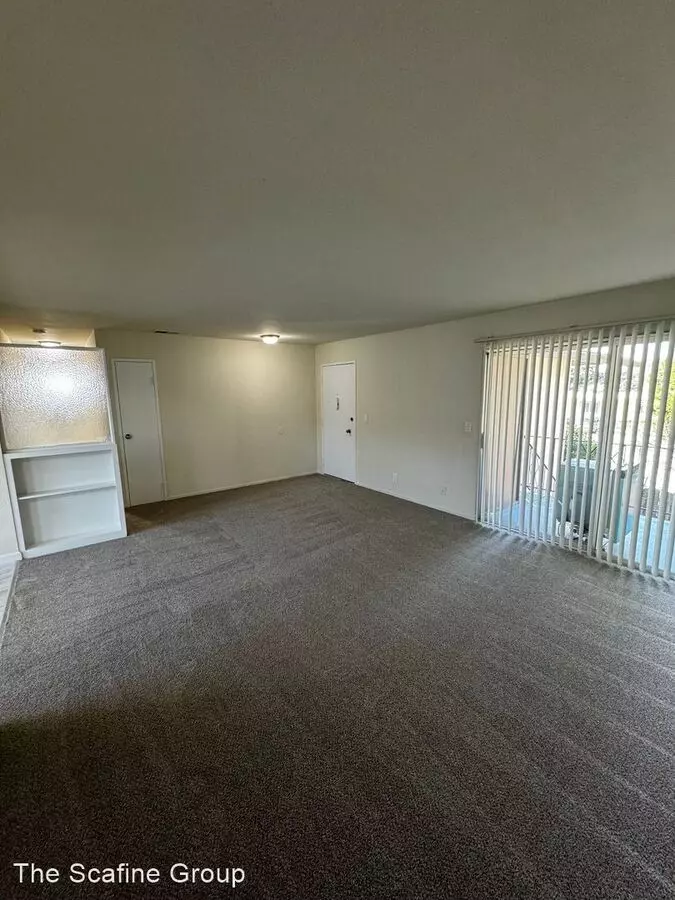 448 Studio Circle photo 3