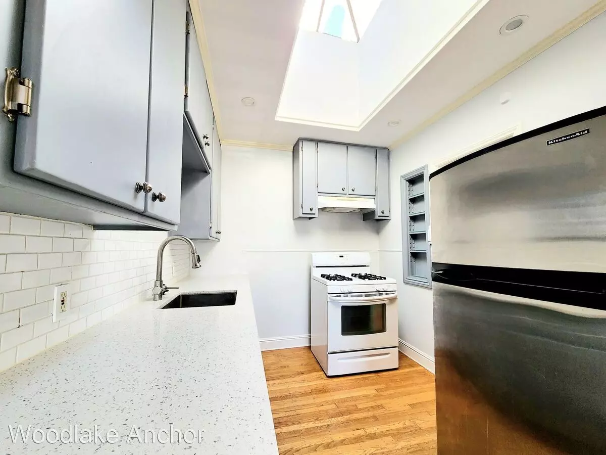 873 Woodside Way, San Mateo, CA 94401 photo 3