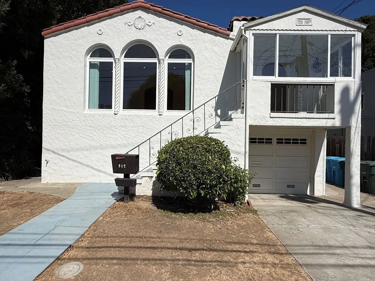 Bright And Clean Studio In A Highly Convenient Location On The Burlingame Border. photo 2