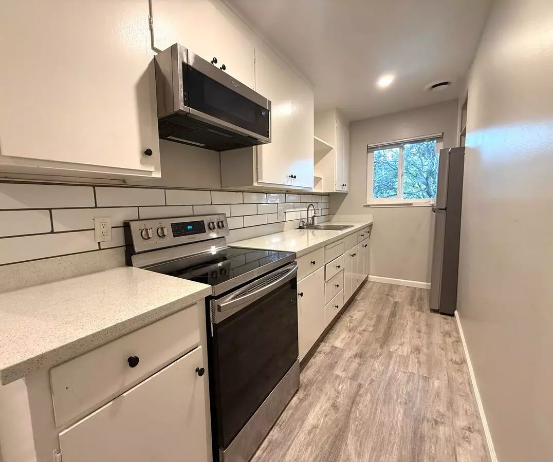 2660 Flores Street, San Mateo, CA 94403 photo 2