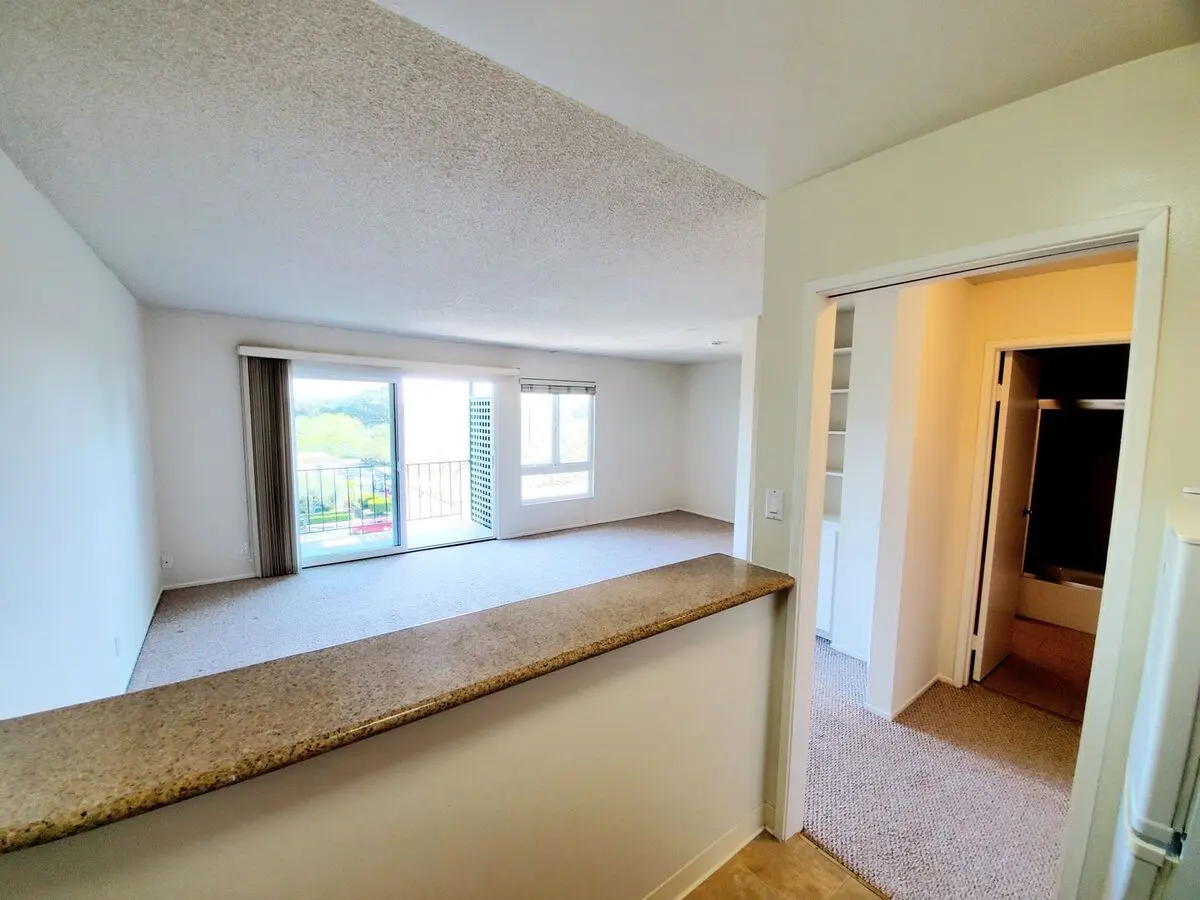 815 N Humboldt St CHA02 photo 5