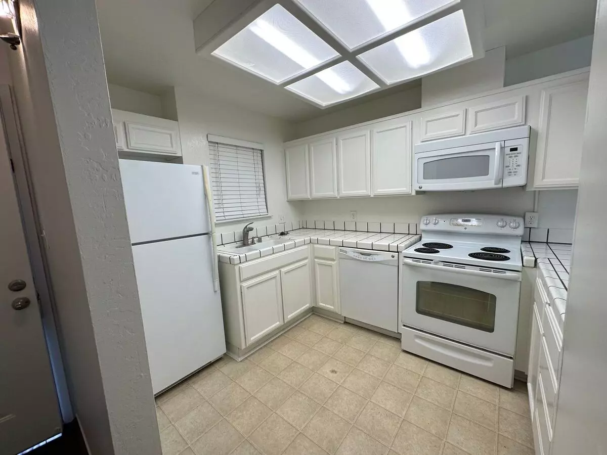 Perfect Blend Of Convenience And Comfort 2/2 San Mateo photo 4