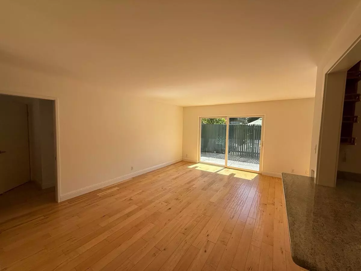 800 N Delaware Street - Woodlake Condos photo 5