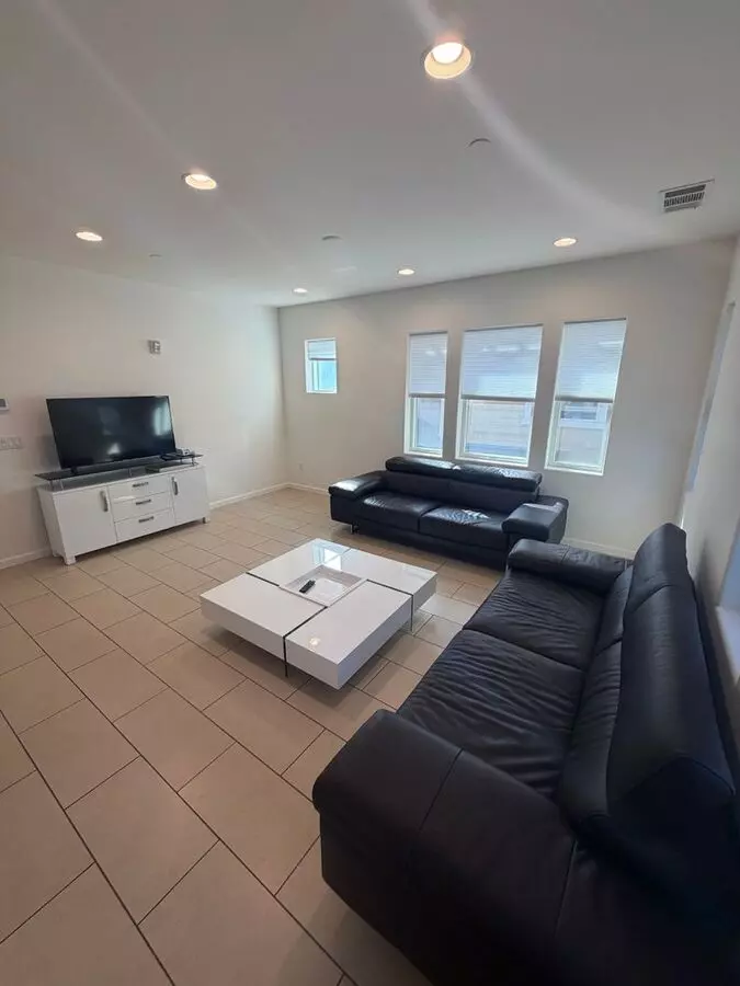 401 S Hummingbird Ln photo 5
