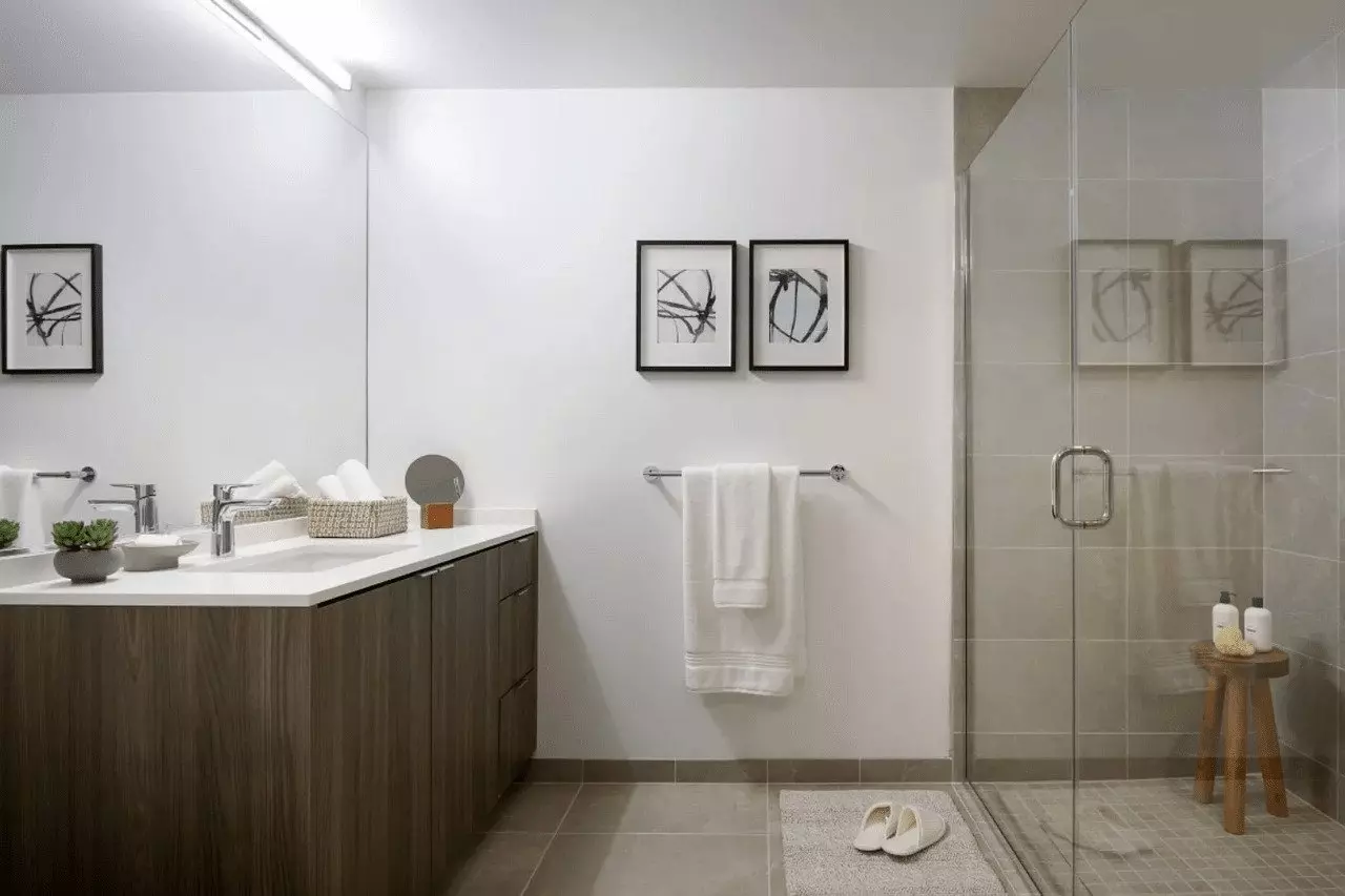 Charming 1 Bedroom 1 Bathroom Available,,, photo 4