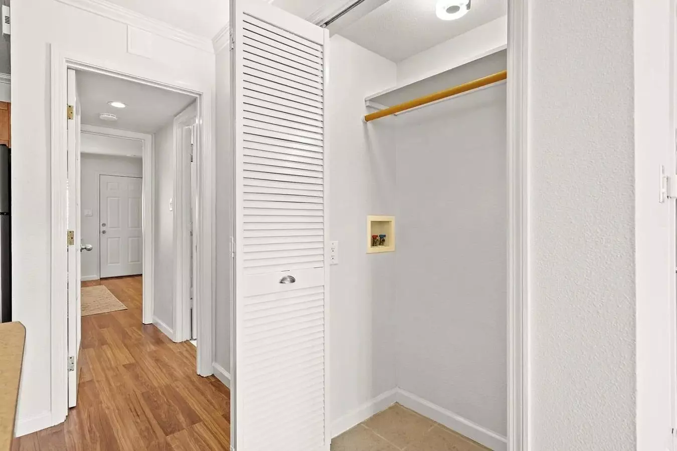 1555 Day Avenue, San Mateo, CA 94403 photo 2