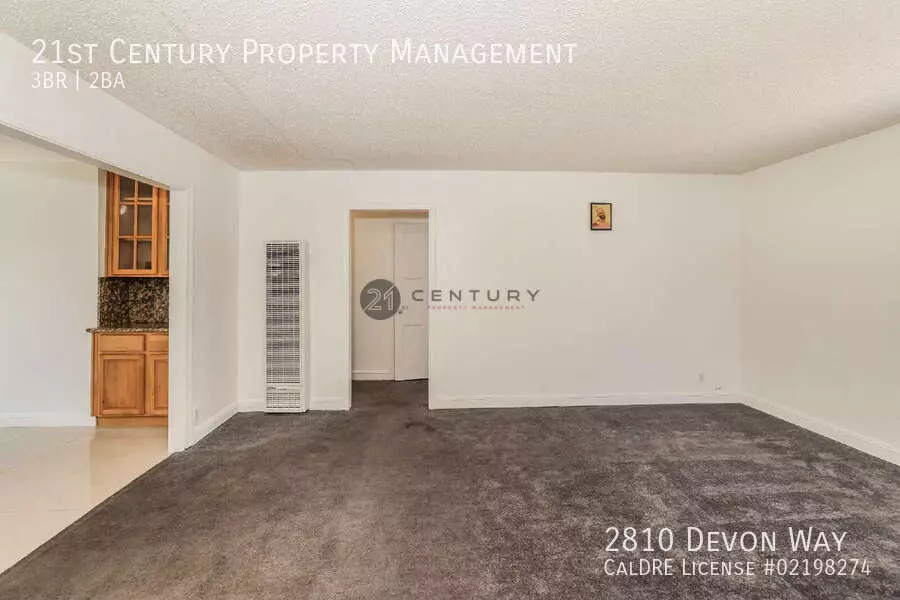2810 Devon Way photo 4