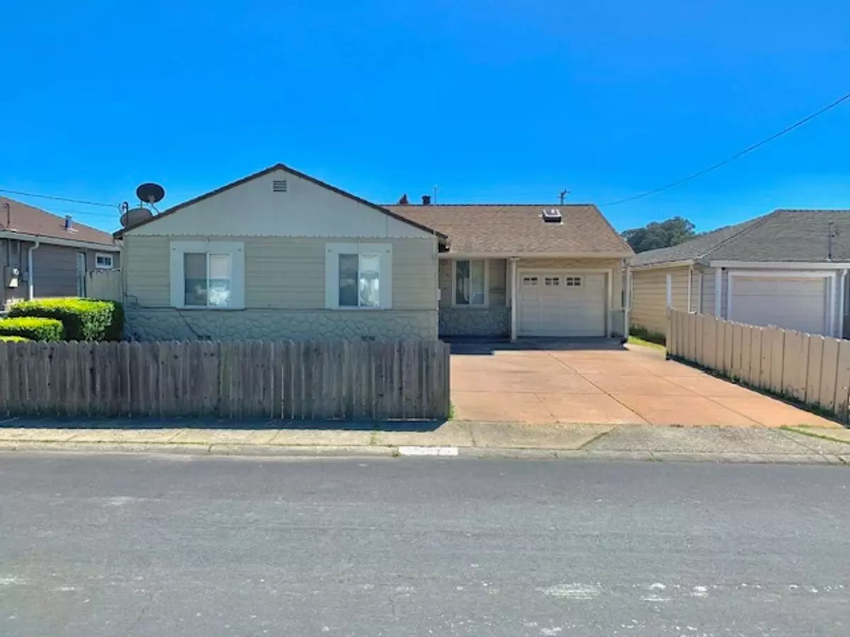 3 Bed 1 Bath House With 1-car Garage In San Pablo -- Coming Soon !!! photo 2