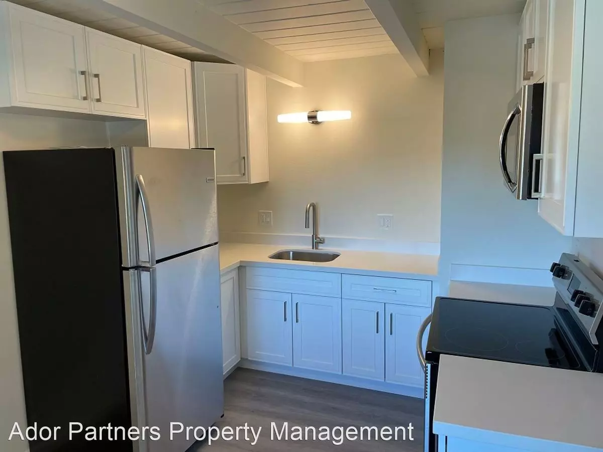Rolling Hills Apartments photo 3