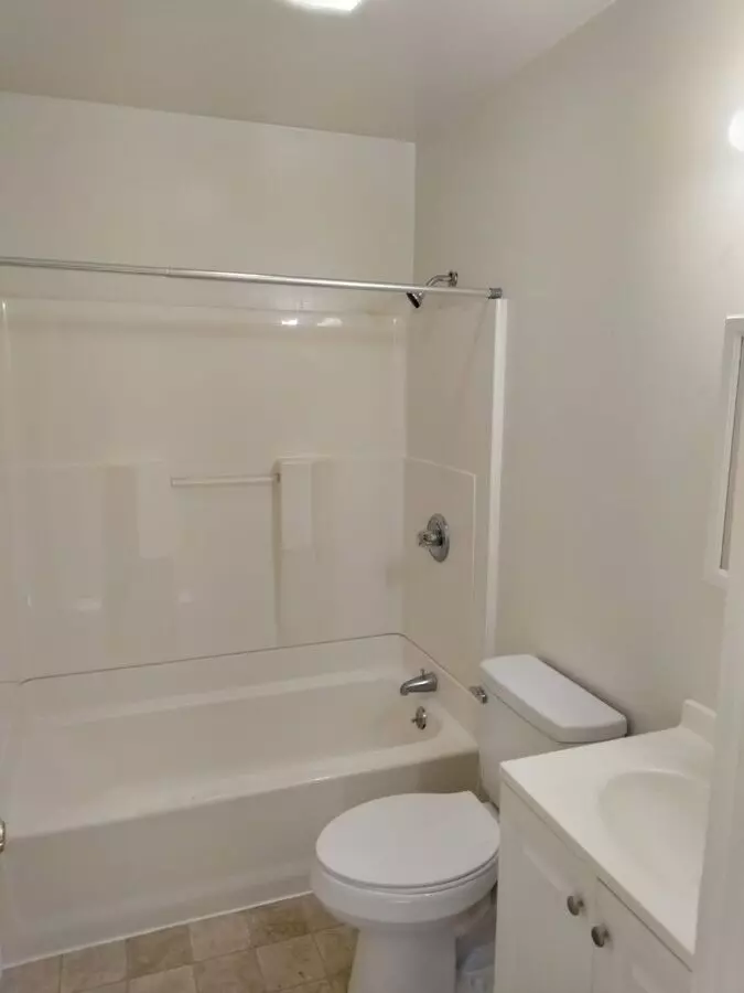 Stanton Ave. 2131 photo 5