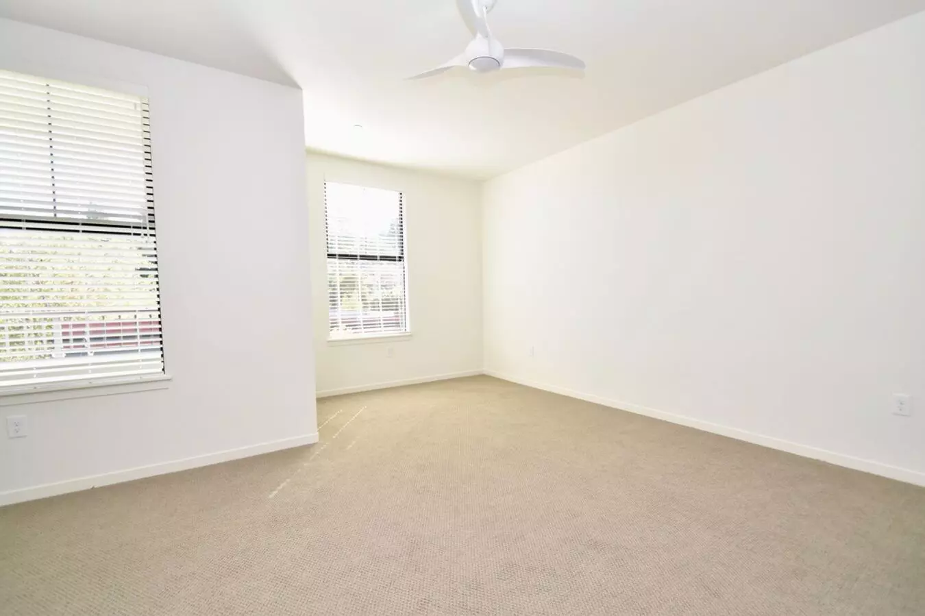 107 G St photo 3