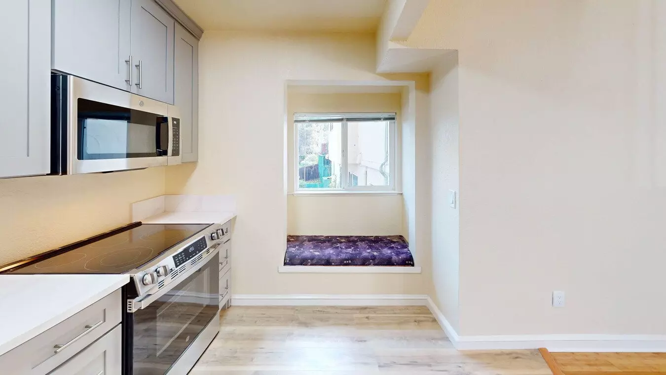 1741 Lincoln Ave photo 4