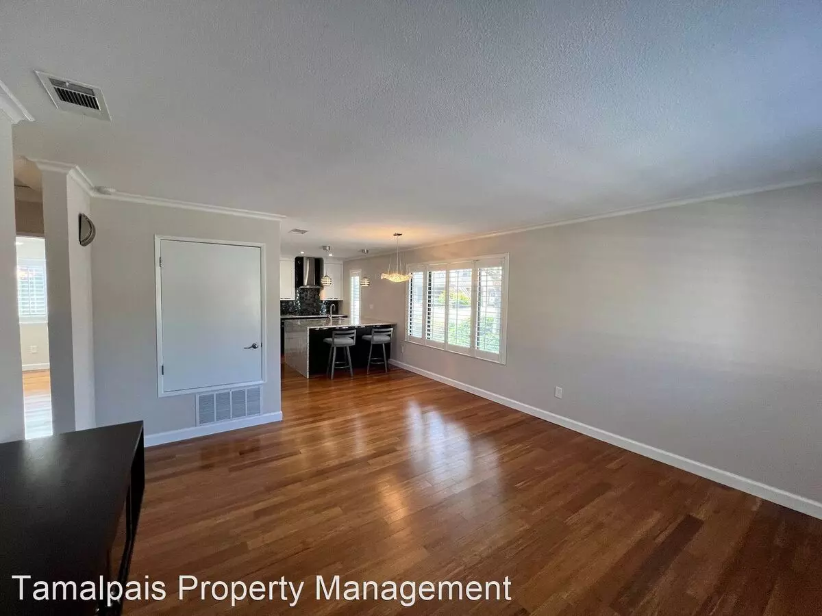 34 Wharf Circle, San Rafael, CA 94903 photo 5