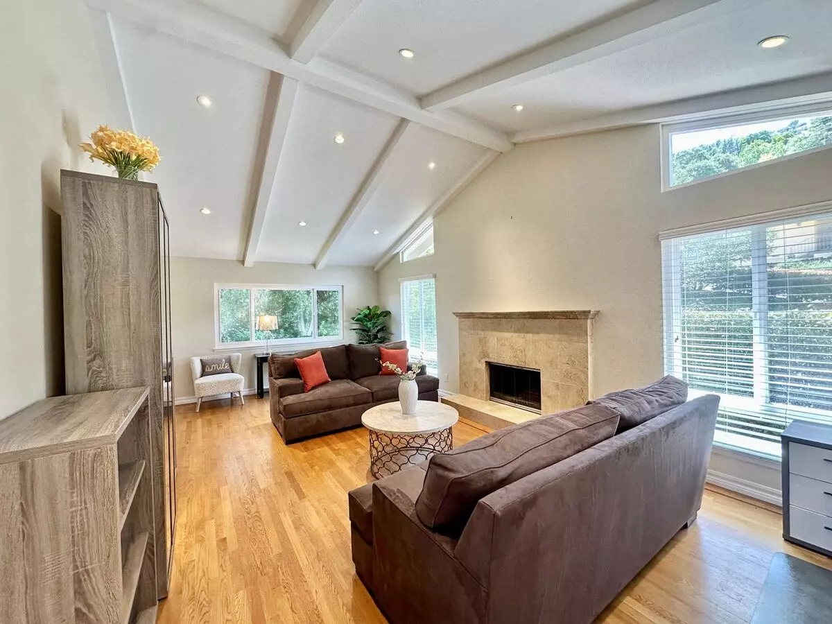 Beautiful San Rafael Home photo 3