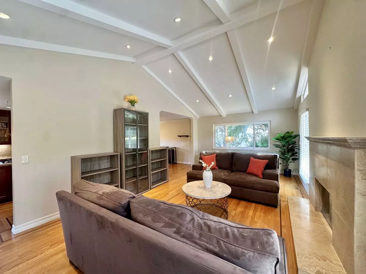 Beautiful San Rafael Home photo 4