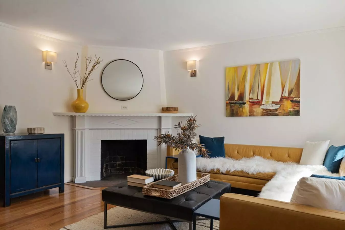 Bret Harte Gem Offering Comfort, Style &amp; Convenience! Ev Charging! Decks! Foundation photo 4