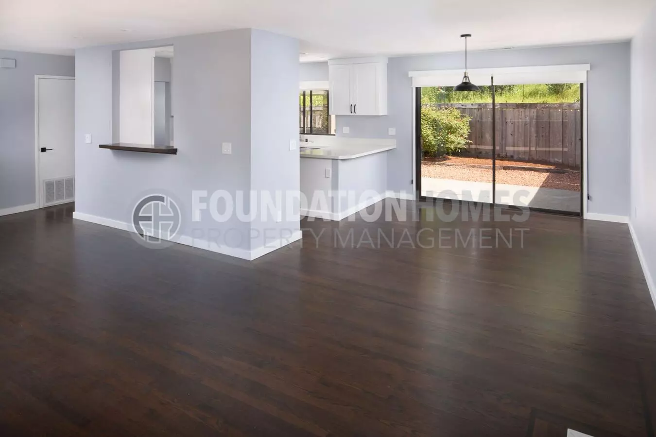 Gorgeous 3bd/2ba Townhouse, Complete Interior Renovation, Modern Upgrades, Community Pool -foundation- photo 5