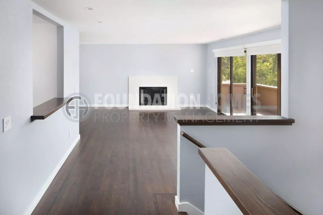 Gorgeous 3bd/2ba Townhouse, Complete Interior Renovation, Modern Upgrades, Community Pool -foundation- photo 3