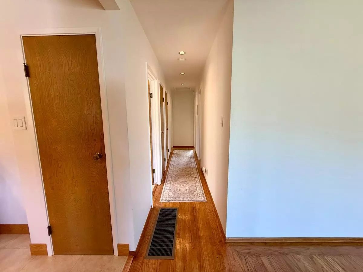 Three Bed / Two Bath Single Level Terra Linda Home With Family Room And A/c photo 4