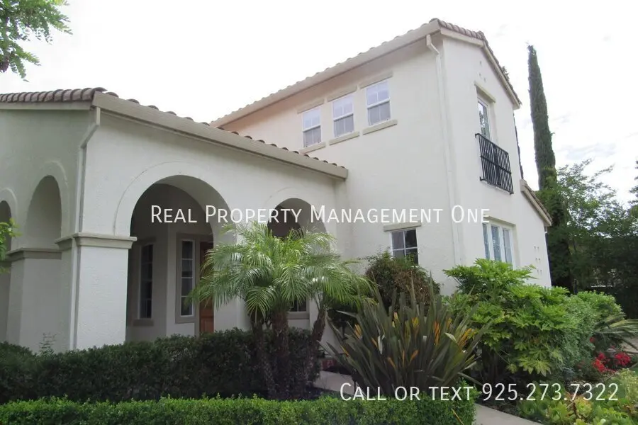2585 Tamworth Ln photo 2