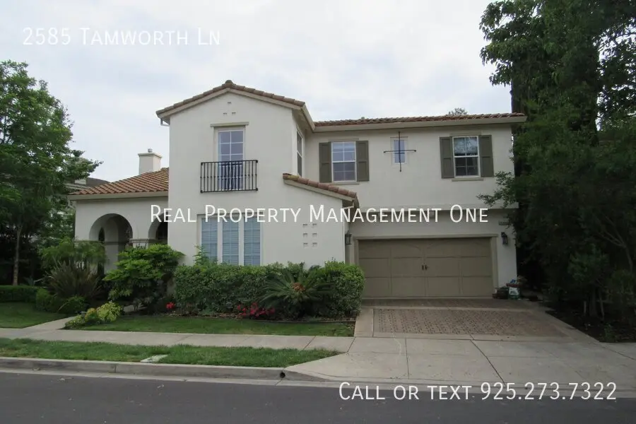 2585 Tamworth Ln photo 4
