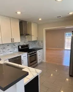2925 Calais Dr photo 5