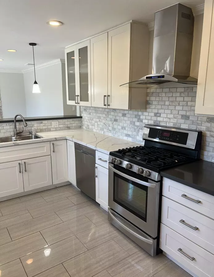 2925 Calais Dr photo 4