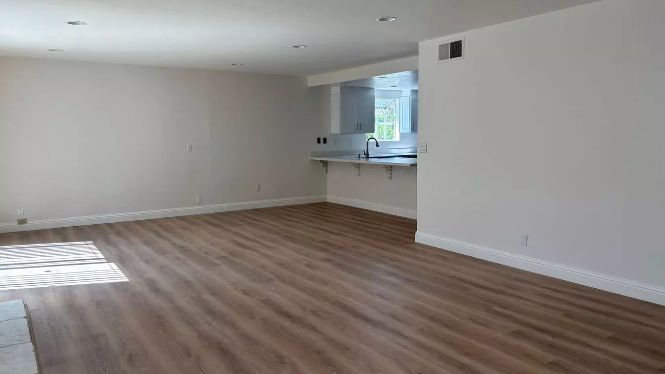 Spacious 4 Bed/2.5 Bath Home In San Ramon photo 4