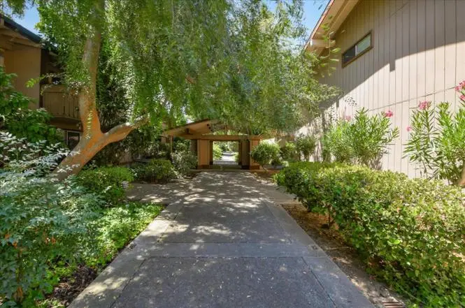 150 Saratoga Ave Santa Clara, CA 95051 photo 2