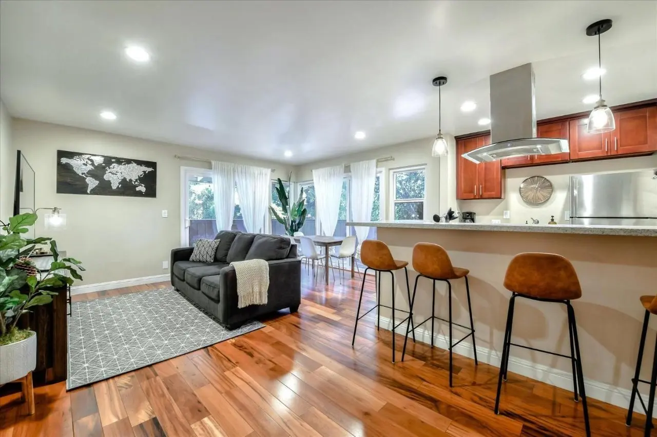 150 Saratoga Ave Santa Clara, CA 95051 photo 4