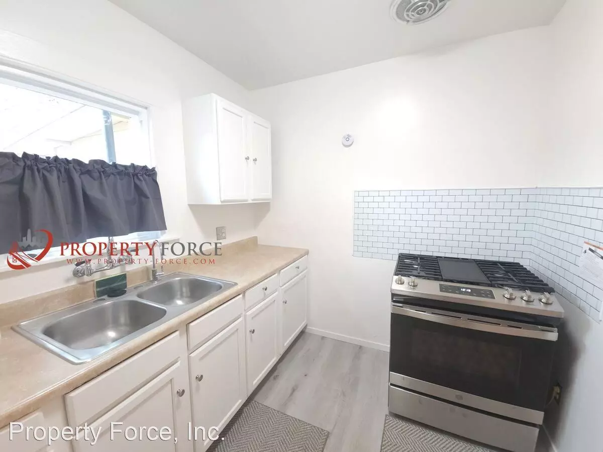 1590 Jackson St photo 2