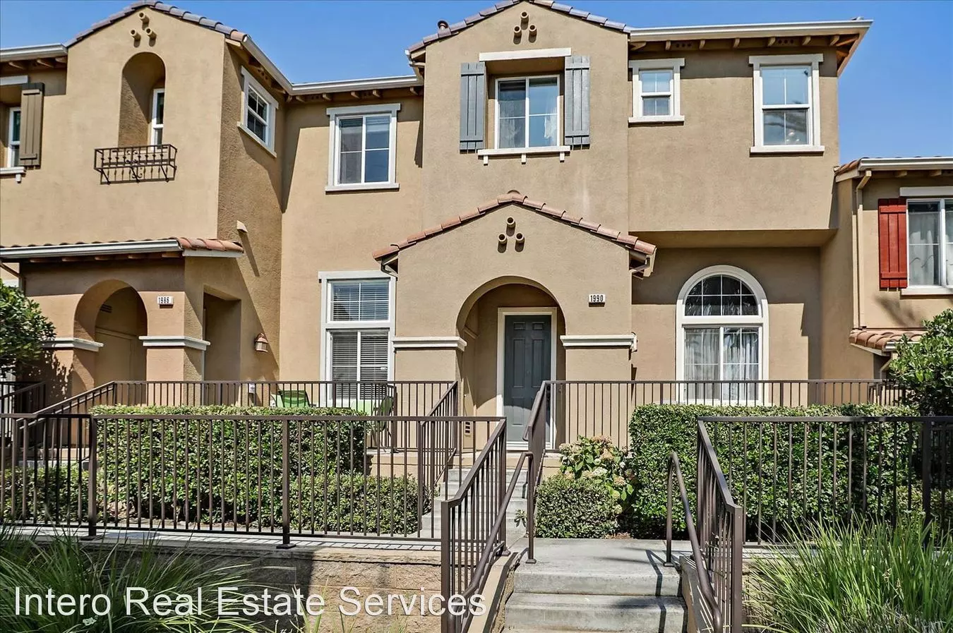 PRIVATE TOWNHOME IN MISSION GARDENS photo 3